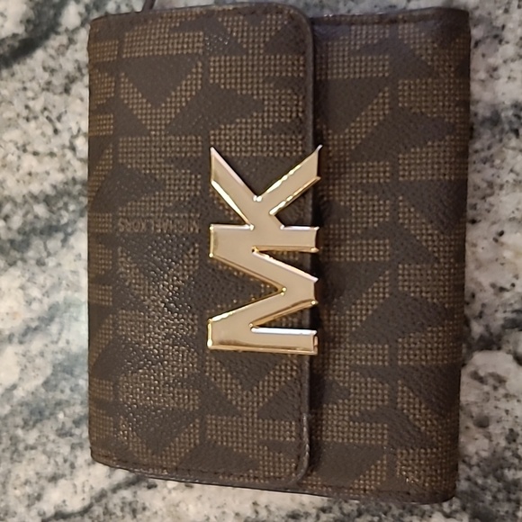 Michael Kors Authentic Florence Bag & matching Wallet (like new) - Picture 14 of 15